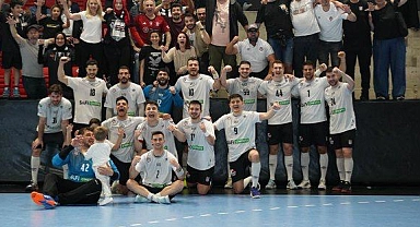 Bakan Aşkın Bak, Beşiktaş Safi Çimento'yu tebrik etti.