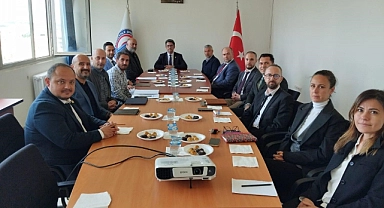 Bayramiç MYO'da akademik belgeler takdim edildi