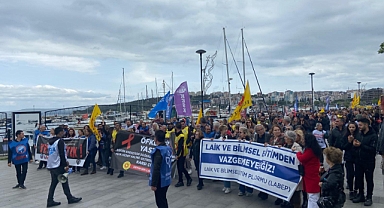 Çanakkale'de öğretmenlerden ortak protesto!