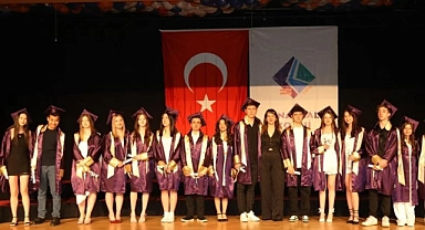 Çanakkale Koleji'nin gurur dolu mezuniyet töreni