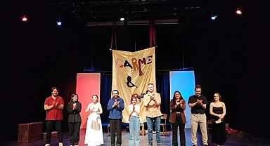 ‘Carmela ve Paolino’dan muhteşem prömiyer!