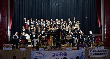 Gelibolu Musiki Derneği konseri ilgiyle izlendi