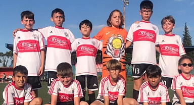 Lapsekispor U-11 Takımı, maç sonrası ‘’Çınaraltı Gaziantep'te’’ buluştu
