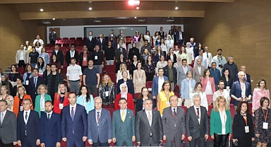 "Yeni Yüzyılda Öğretmen" temalı kongre tamamlandı