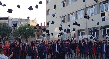 23 Eylül Ortaokulu’nda mezuniyet heyecanı