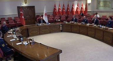 Bakan Güler, Hava Kuvvetleri Komutanlığı'nın yıl dönümünü kutladı