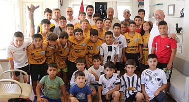 Başkan Gürel futbol takımını ağırladı