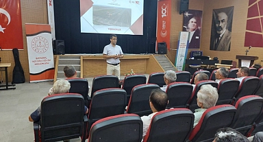 Bayramiç’te üreticilere ve muhtarlara bilgilendirme