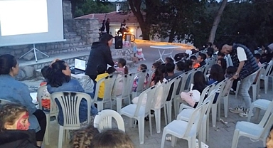 Behramlı Köyü Çocukları Açık Hava Sineması’nda