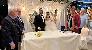 Bülent Ecevit Atalay, Murat Akpolat ve Filiz Genç'in nikahını kıydı
