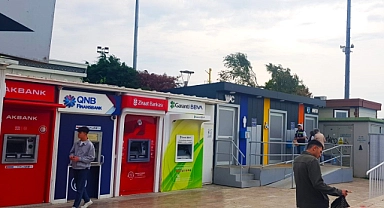 Dikkat dikkat sakın ha bu WC'ye güvenmeyin, altınıza kaçırabilirsiniz