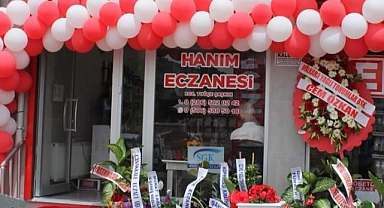 Ezine'de yeni eczane hizmete açıldı