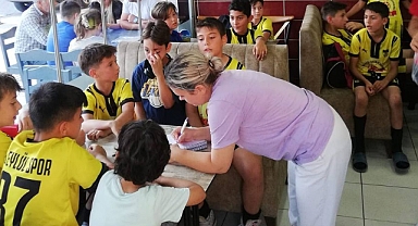 Galip takıma yemek ikramı