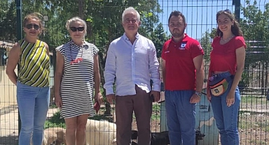 İsmet Güneşhan, Çanakkale Belediyesi hayvan barınağı'nı ziyaret etti