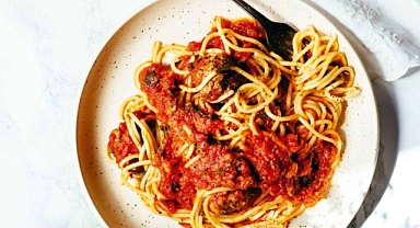 Parmesanlı domatesli köfte
