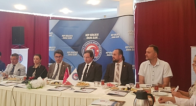 Rektör Prof. Dr. Cüneyt Erenoğlu;
