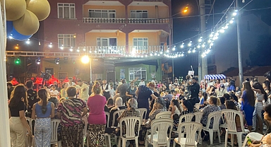 Şenol Evgi ve Gizo Fevzipaşa Mahallesi'ni coşturdu