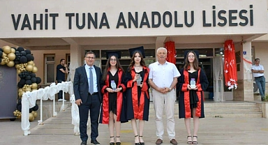 Vahit Tuna’da mezuniyet coşkusu