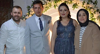 Yüksel, sevdiklerinin mutlu günlerinde yer aldı