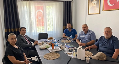 AKP İlçe Başkanlığı'na iade-i ziyaret