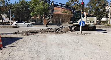 Ayvacık'ta yol yapım çalışması