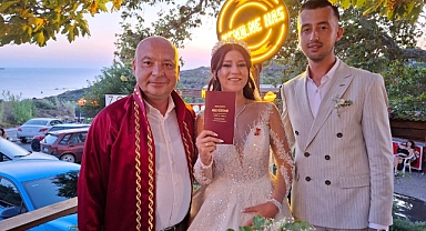 Başkan Göztepe genç çiftin nikahını kıydı