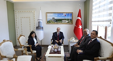 Başkonsolos Harsono 'dan Vali Toraman'a ziyaret