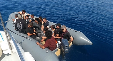 Çanakkale açıklarında 17 düzensiz göçmen yakalandı