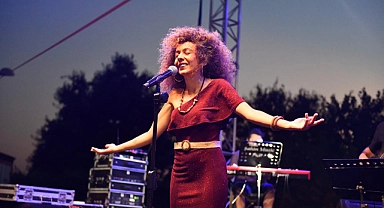 Elif Çağlar'dan unutulmaz performans