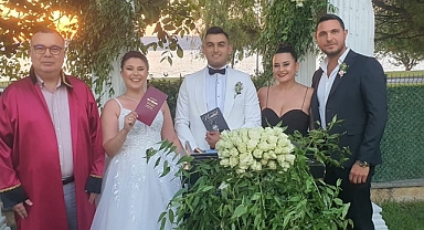 Genç çift dünyaevine girdi