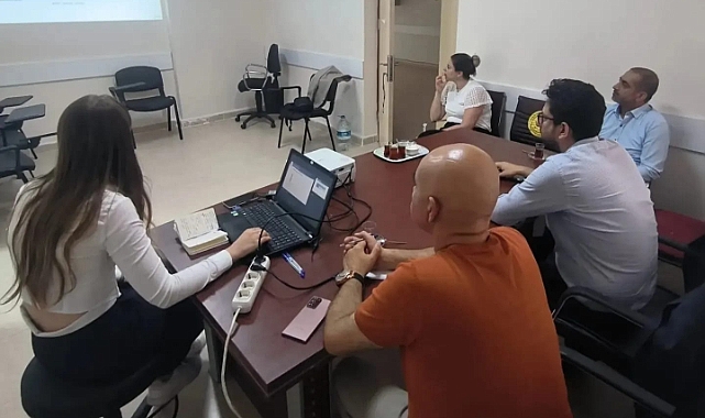 Gökhan Baştürk Bozcaada Entegre Sağlık Merkezi'ni ziyaret etti