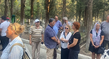 Halil Ertuğrul, Erhan Tez'in cenaze törenine katıldı