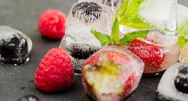 Sıcak havaların kurtarıcısı ferahlatıcı aromalı buz tarifleri