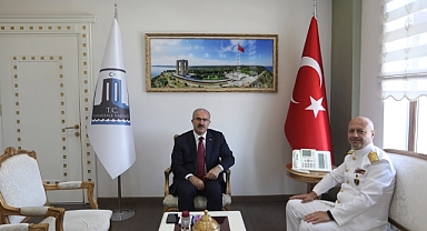 Tuğamiral Mustafa Biçen'den Vali Toraman'a ziyaret