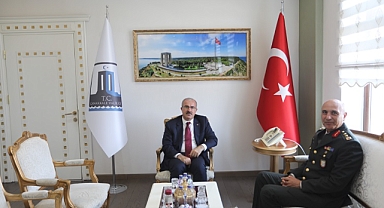 Tümgeneral Yaldız'dan Vali Toraman'a hayırlı olsun ziyareti