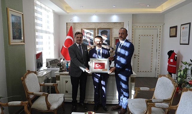 Vali Aktaş ziyaretçilerini ağırladı