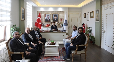 Vali Aktaş ziyaretçilerini ağırladı