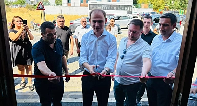 Ayvacık Kaymakamı Salih Sak, yeni işyeri açılışına katıldı