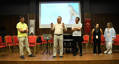 Birol Arslan, 100 Ses Ulusal Gençlik Korosu Kampını ziyaret etti
