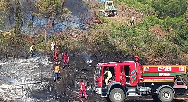 Büyükanafarta Köyü'nde yangınla mücadele sürüyor