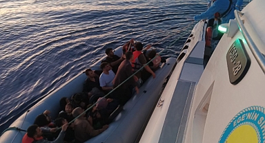 Çanakkale açıklarında 16 düzensiz göçmen