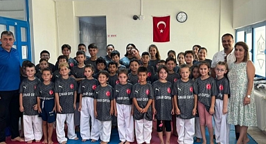 Çınar Optik forma sponsoru oldu