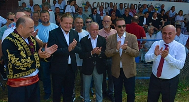İYİ Parti Heyeti, Çardak Yağlı Pehlivan Güreşleri'nde bir araya geldi