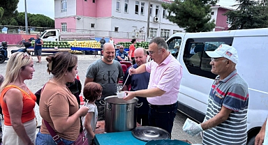 Kepez Belediyesi Kapalı Pazar Yerinde Aşure hayrı