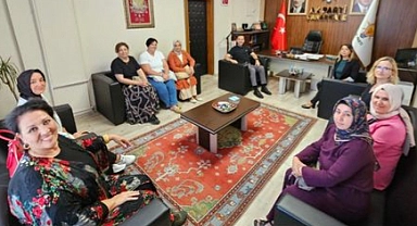 Naim Makas, İl ve İlçe Kadın Kolları Başkanlarını ağırladı