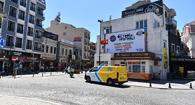 Uluslararası Troia Festivali için afişler donatıldı