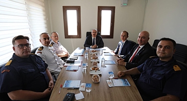 Vali Toraman, Küçükkuyu Sahil Güvenlik Karakol Komutanlığını ziyaret etti