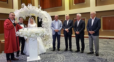 Ahmet Kerim ve Kübra dünya evine girdi