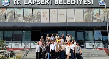 Başkan Atilla Öztürk ziyaretçilerini ağırladı