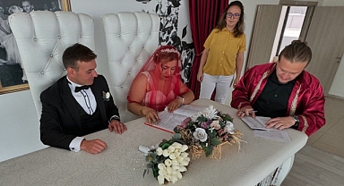 Başkan Öztürk çiftin nikahını kıydı